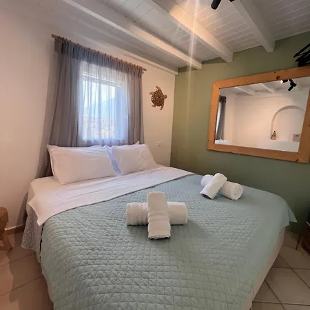 Sea Walk Mykonos 200m To Вилла Фтелия